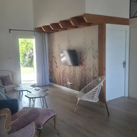 Nyaraló De Famille Avec Jacuzzi, Location Longue Ok *